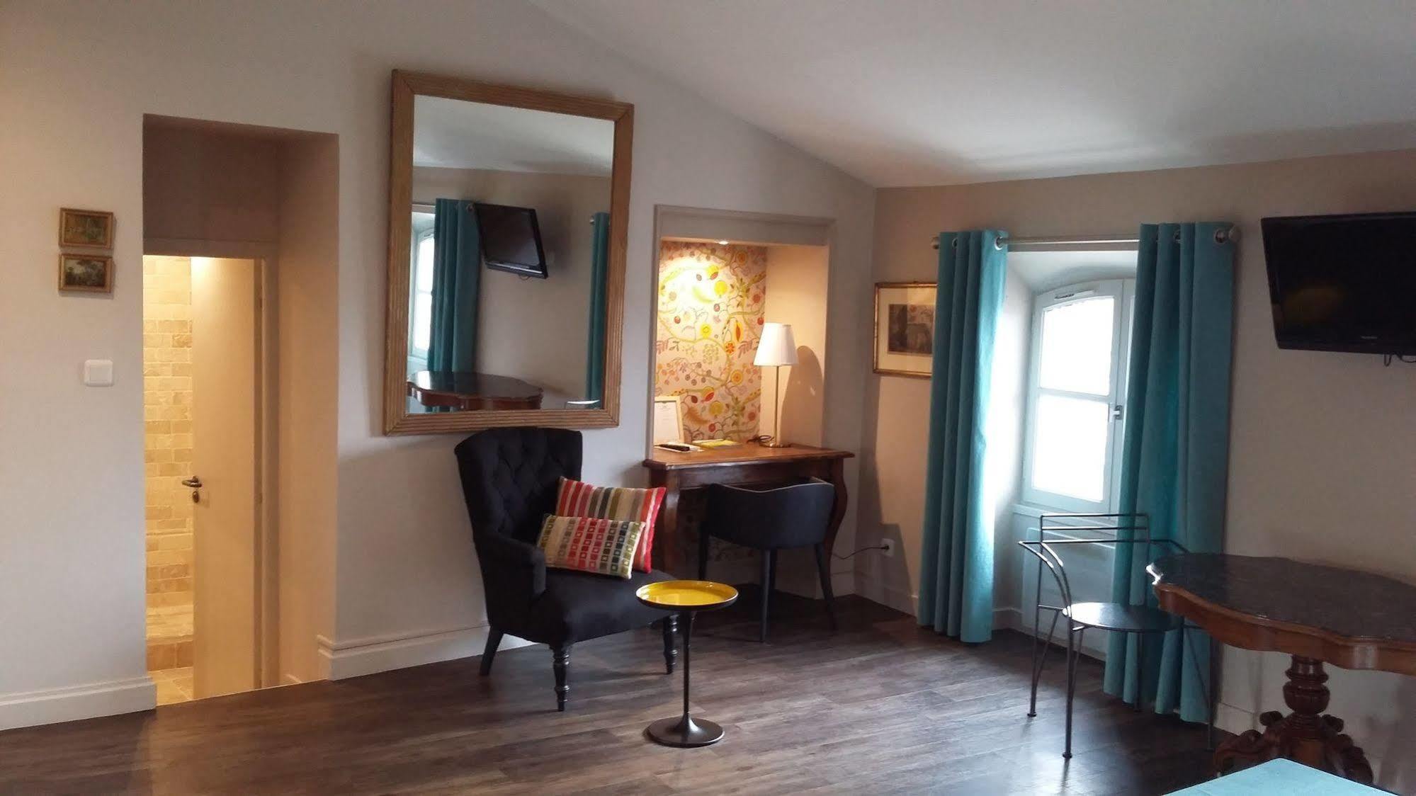 Hotel L'Esplan Saint-Paul-Trois-Châteaux Zewnętrze zdjęcie