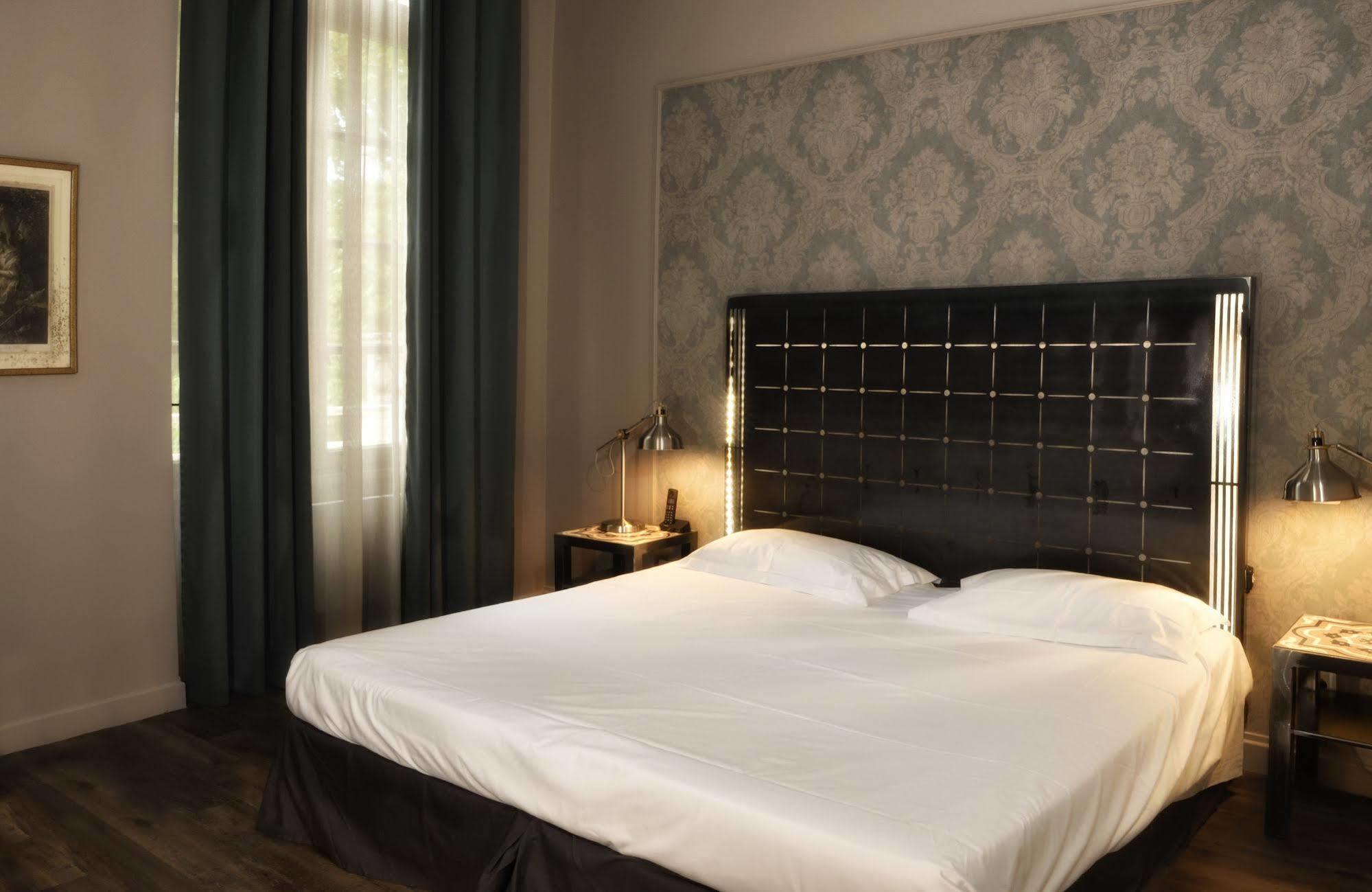 Hotel L'Esplan Saint-Paul-Trois-Châteaux Zewnętrze zdjęcie